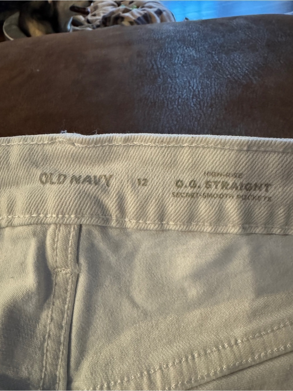 Old Navy White Denim High Rise OG Straight Cuffed Women's Shorts - Picture 2 of 4